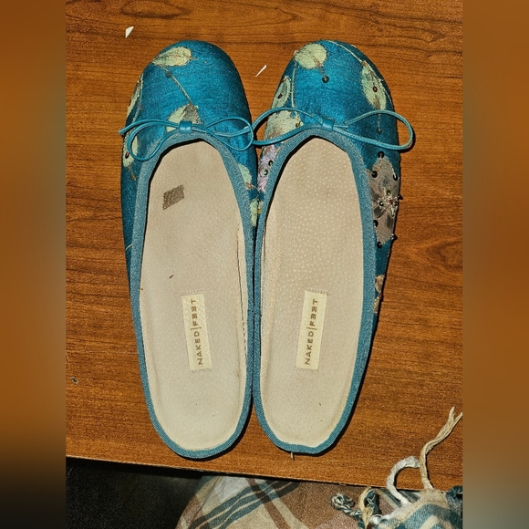 Naked Feet Womans Turquoise Flats Size 11 - Picture 1 of 10